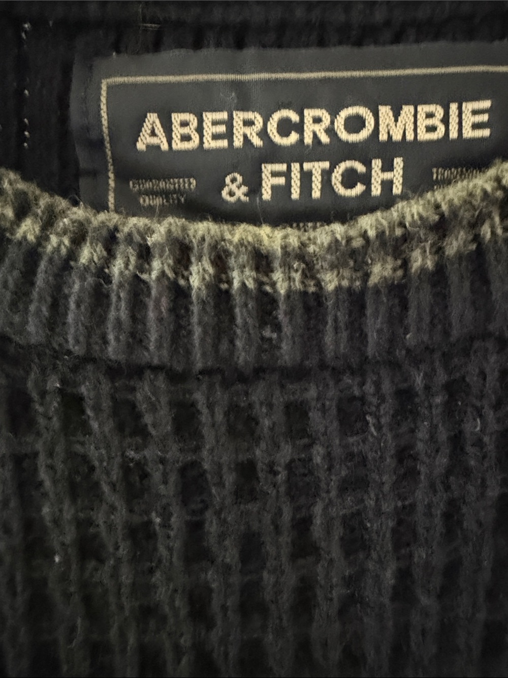 Abercrombie & Fitch Men’s Navy Waffle Knit Crewneck Sweater with Olive Trim - Picture 3 of 7